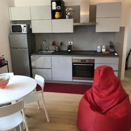 Music House - Carozzi Apartman